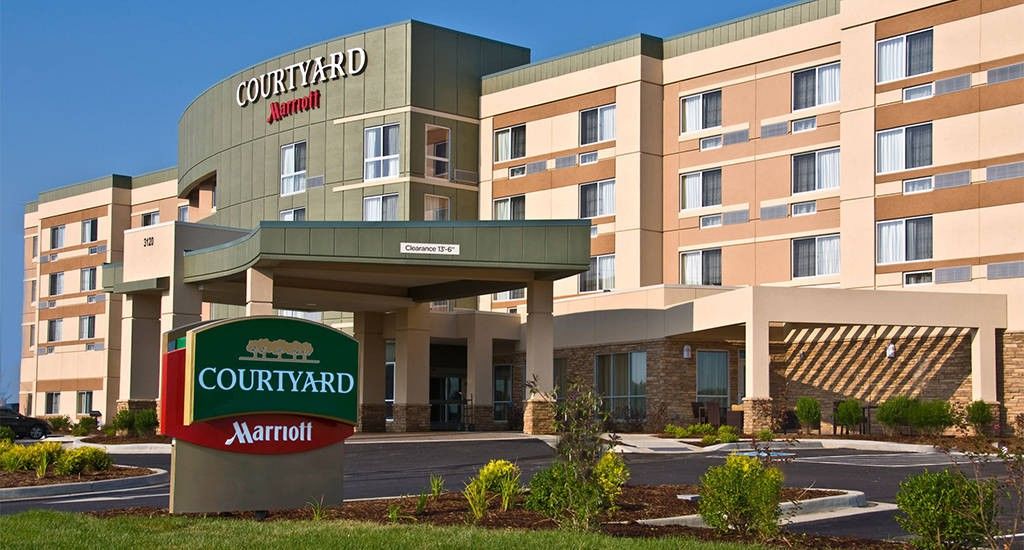 Courtyard By Marriott Holland Downtown Hotel Екстериор снимка